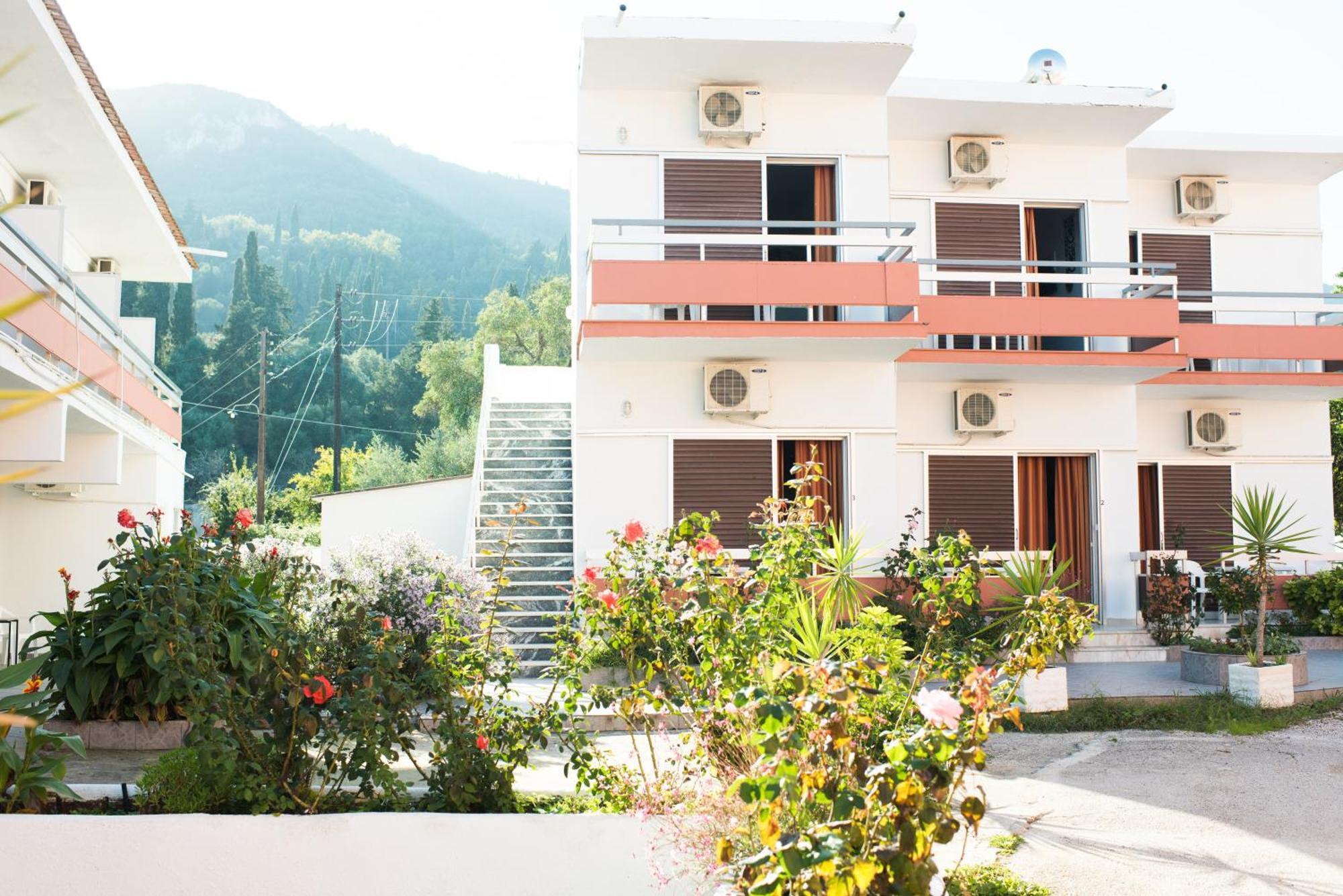 Sunlight Hotel Benitses  Exterior foto